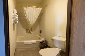 AmeriVu Inn and Suites