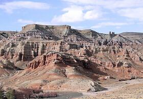 Stagecoach Inn & Suites