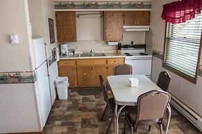 Stagecoach Inn & Suites