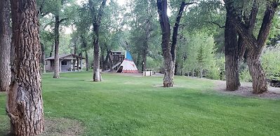 Stagecoach Inn & Suites