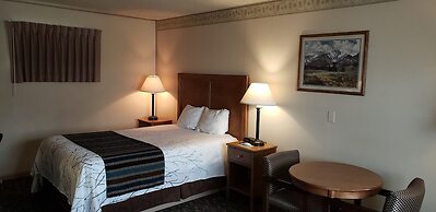 Stagecoach Inn & Suites