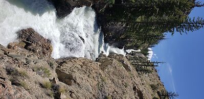 Stagecoach Inn & Suites