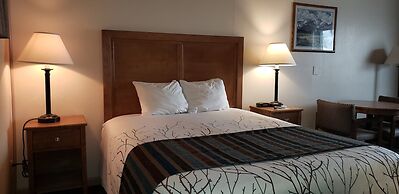 Stagecoach Inn & Suites