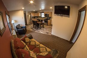 Stagecoach Inn & Suites
