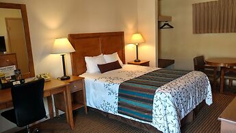 Stagecoach Inn & Suites