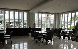 The White Pearl Hotel