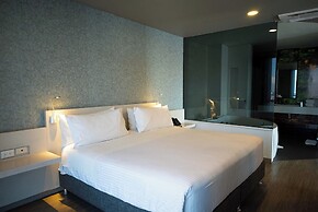 Hotel Black Tower Premium