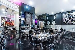 Hotel Black Tower Premium