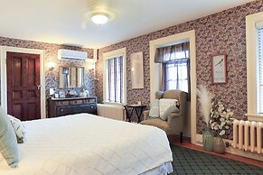 Stone Chalet B&B Inn and Event Center