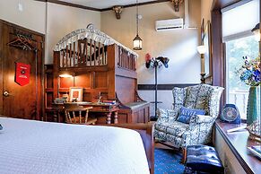 Stone Chalet B&B Inn and Event Center