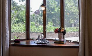 Stone Chalet B&B Inn and Event Center