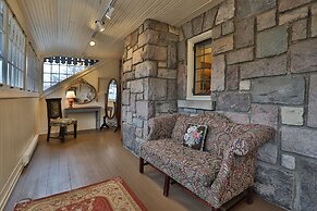 Stone Chalet B&B Inn and Event Center