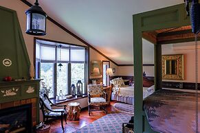 Stone Chalet B&B Inn and Event Center