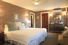 Stone Chalet B&B Inn and Event Center