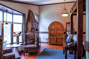 Stone Chalet B&B Inn and Event Center