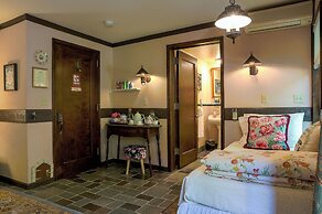 Stone Chalet B&B Inn and Event Center