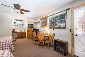 4 Seasons Inn on Fall River