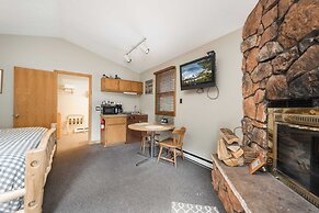 4 Seasons Inn on Fall River