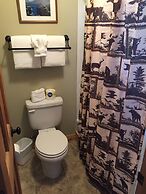 4 Seasons Inn on Fall River