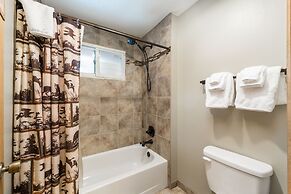 4 Seasons Inn on Fall River