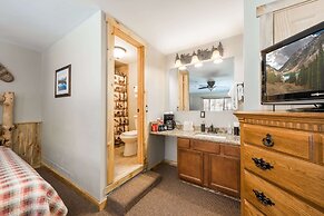 4 Seasons Inn on Fall River