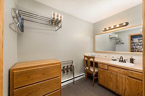 4 Seasons Inn on Fall River