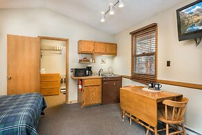 4 Seasons Inn on Fall River