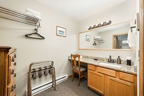 4 Seasons Inn on Fall River