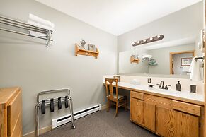 4 Seasons Inn on Fall River