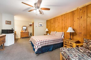 4 Seasons Inn on Fall River