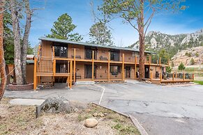 4 Seasons Inn on Fall River