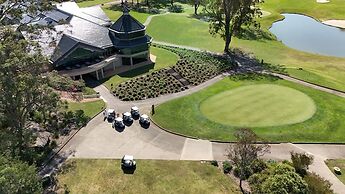 Riverside Oaks Golf Resort