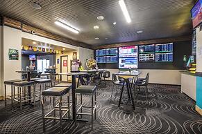 Nightcap at Atherton Hotel