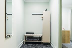 Nightcap at Atherton Hotel