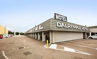 Nightcap at Dalrymple Hotel