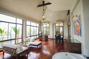 Sourire at Rattanakosin Island