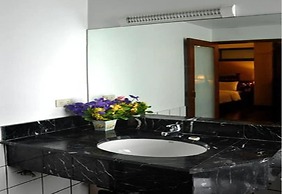 Sourire at Rattanakosin Island