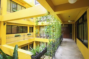 Sourire at Rattanakosin Island