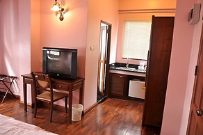 Sourire at Rattanakosin Island