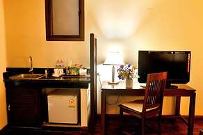 Sourire at Rattanakosin Island