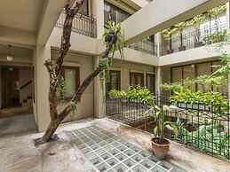 Sourire at Rattanakosin Island