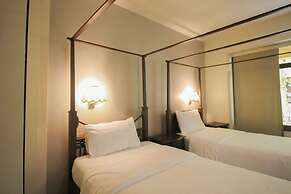 Sourire at Rattanakosin Island