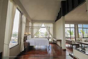 Sourire at Rattanakosin Island