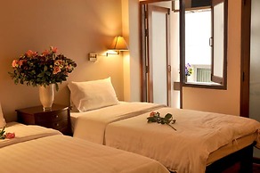 Sourire at Rattanakosin Island