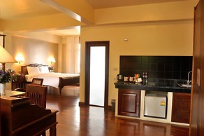 Sourire at Rattanakosin Island