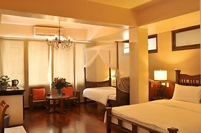 Sourire at Rattanakosin Island