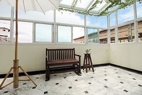 Sourire at Rattanakosin Island