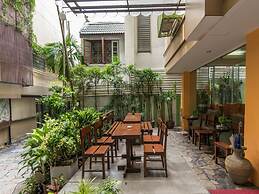 Sourire at Rattanakosin Island