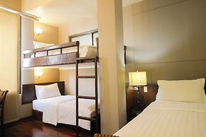 Sourire at Rattanakosin Island