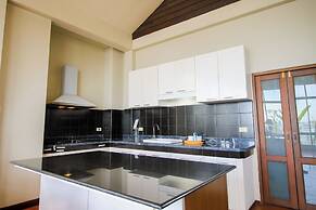 Sourire at Rattanakosin Island